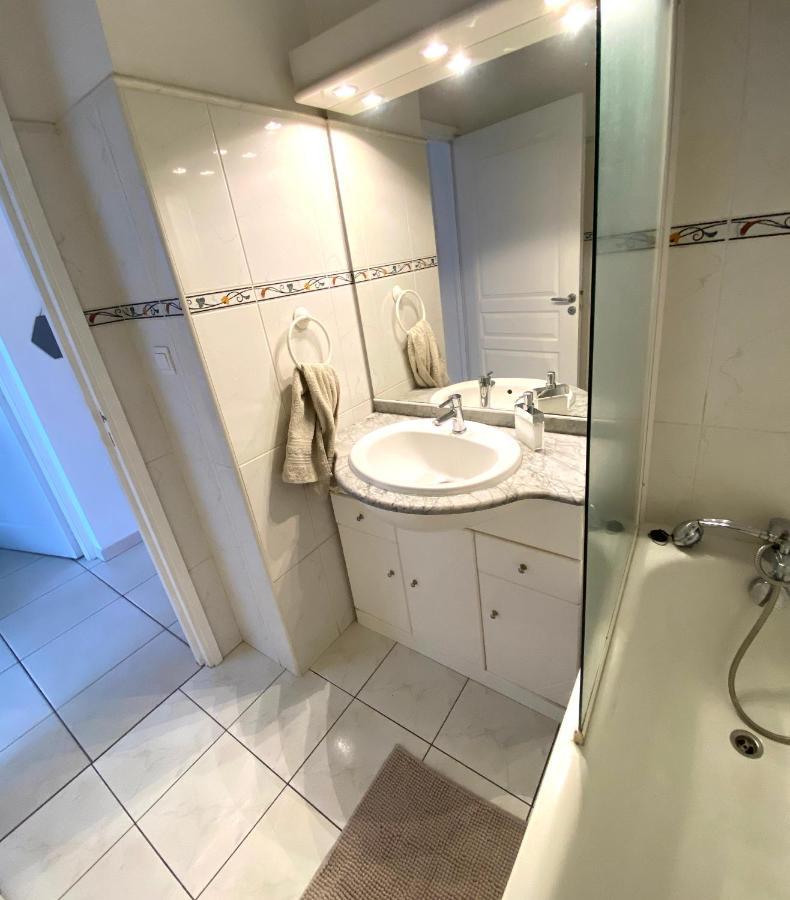 Appartement Lumineux Et Calme Saint-Denis Centre Eksteriør billede